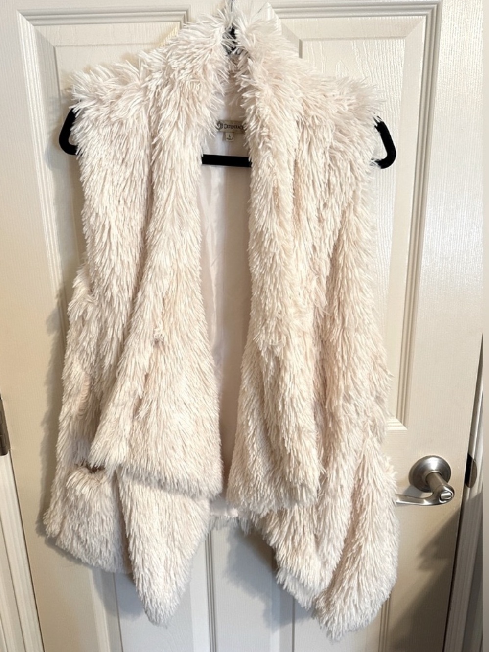 Democracy Sleeveless Draped Faux Fur Open Front Shaggy Waterfall Vest, Cream, M - Picture 2 of 8